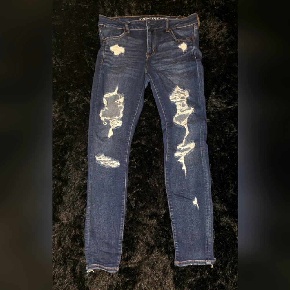 American Eagle Distressed Blue Jeans Sz 10 Reg. Super Stretch X